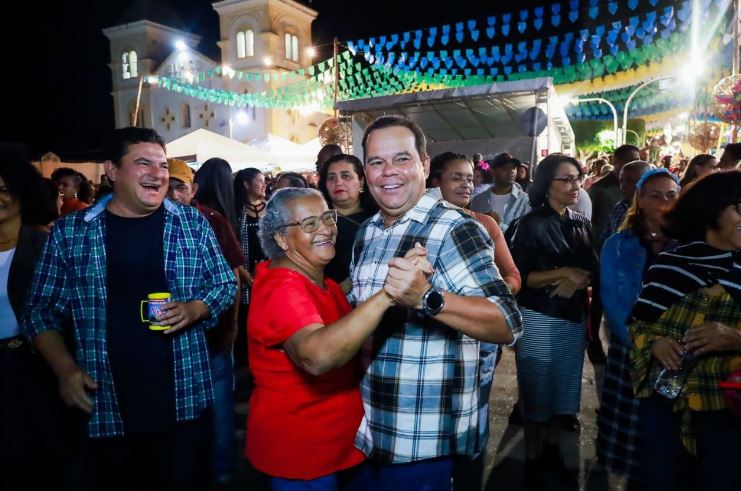 Geraldinho prestigia festejos juninos em Irará e Pedrão e destaca impacto no turismo e geração de renda