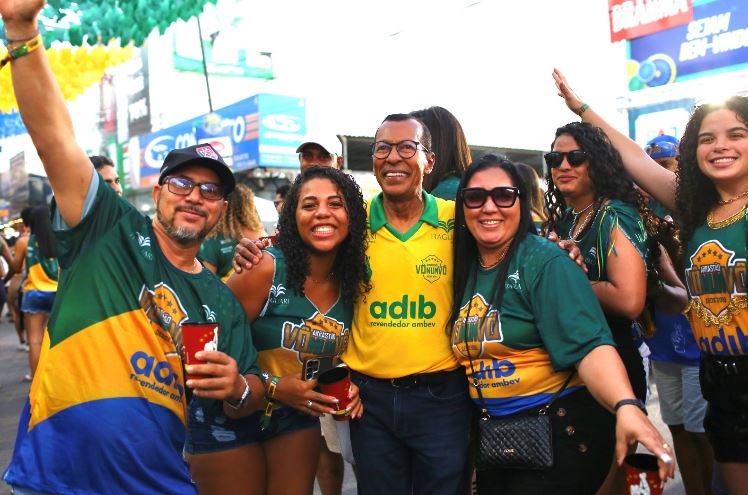 O Arrastão Anarriê encerra a programação diurna, hoje, nas ruas de Santo Antônio de Jesus