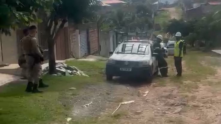 Moradores do Bosque de Arembepe denunciam corte de energia e prometem acionar Ministério Público e Justiça