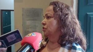 Leia mais sobre o artigo Aladilce expõe abandono da saúde em Salvador
