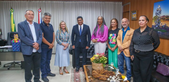 Ivana Bastos recebe visita do embaixador cubano para falar sobre cooperação em turismo, saúde e cultura