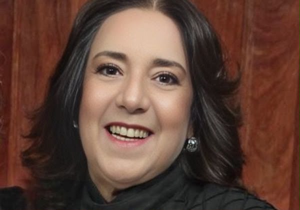 Carlos Muniz propõe e Câmara aprova Título de Cidadã de Salvador à desembargadora e professora da UFBA, Nilza Reis