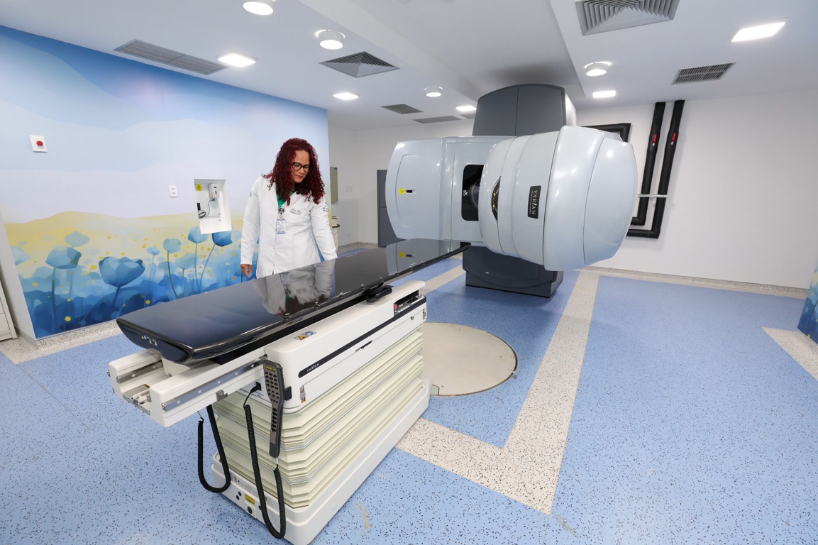 Radioterapia passa a integrar atendimento do Hospital do Oeste e amplia assistência oncológica na região