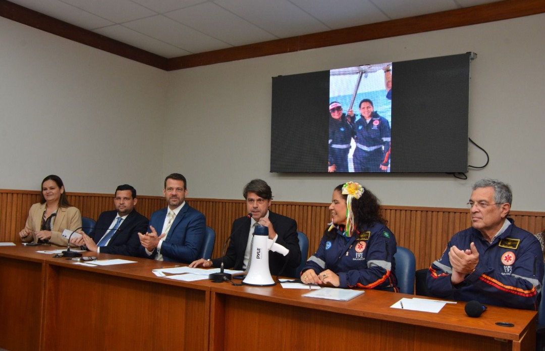 Paulo Câmara homenageia os 21 anos do Samu Salvador e destaca profissionais que salvam vidas diariamente