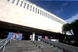 Leia mais sobre o artigo Governo da Bahia anuncia pacote histórico de investimentos em Livro e Leitura na Biblioteca Central, nesta sexta-feira (3)