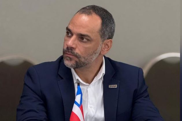 Augusto Vasconcelos questiona tarifaço e cobra posicionamento de ACM Neto contra postura da família Bolsonaro