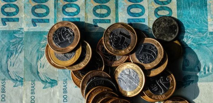 Economia cresce 0,7% em maio, puxada por consumo das famílias, diz FGV
