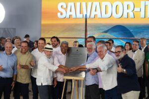 Leia mais sobre o artigo Lula e Jerônimo participam de ato simbólico para cravação da primeira estaca da Ponte Salvador–Ilha de Itaparica