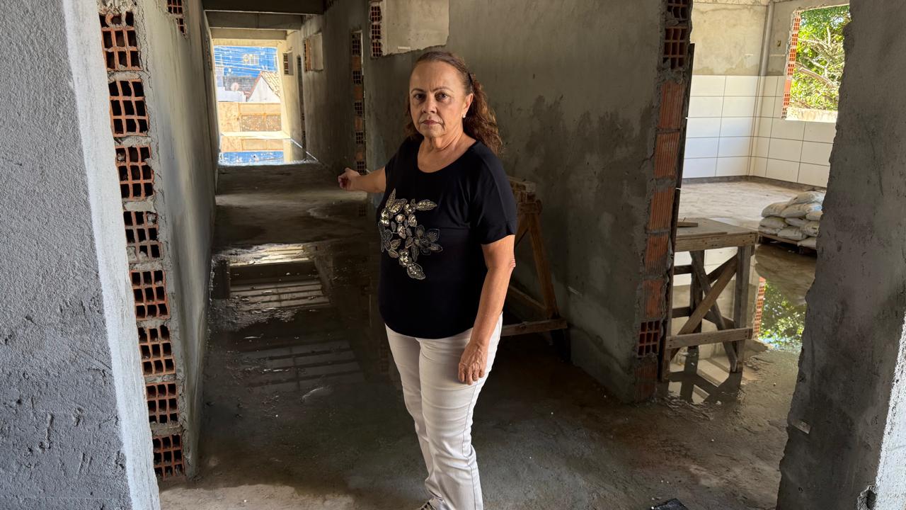Após constatar obras paradas em escolas na região da Boca do Rio/Pituaçu, Aladilce quer audiência com a SMED