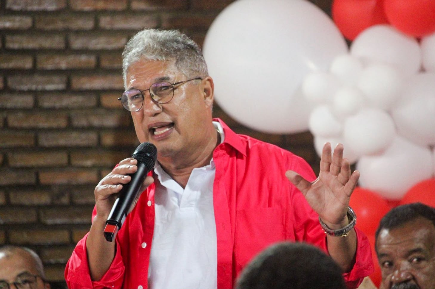 Rosemberg: “Podem arrancar a placa, mas não apagam a obra nem o futuro que ela abre”