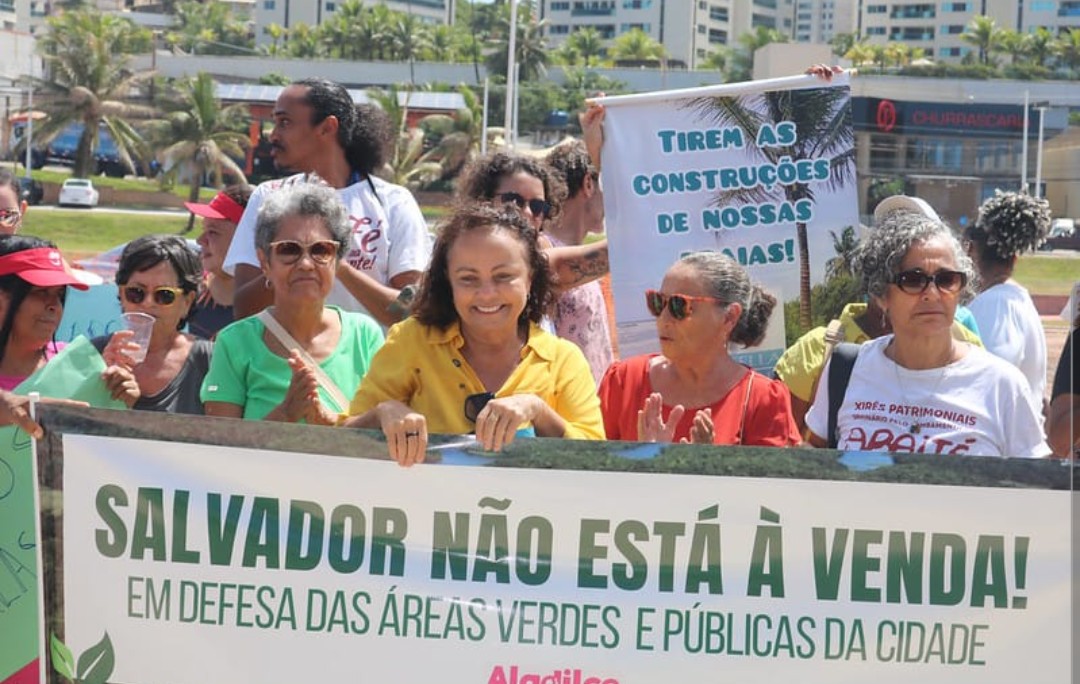 Aladilce ironiza as árvores artificiais de Bruno Reis: “Prefeito criou a política do ecofake”