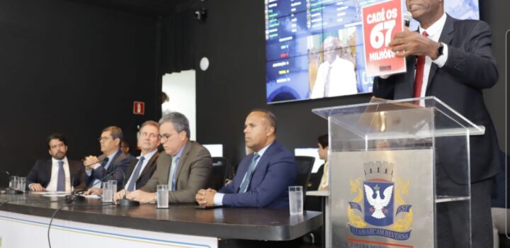 Hamilton Assis e Hilton Coelho acionam MP para investigar concurso da Educação