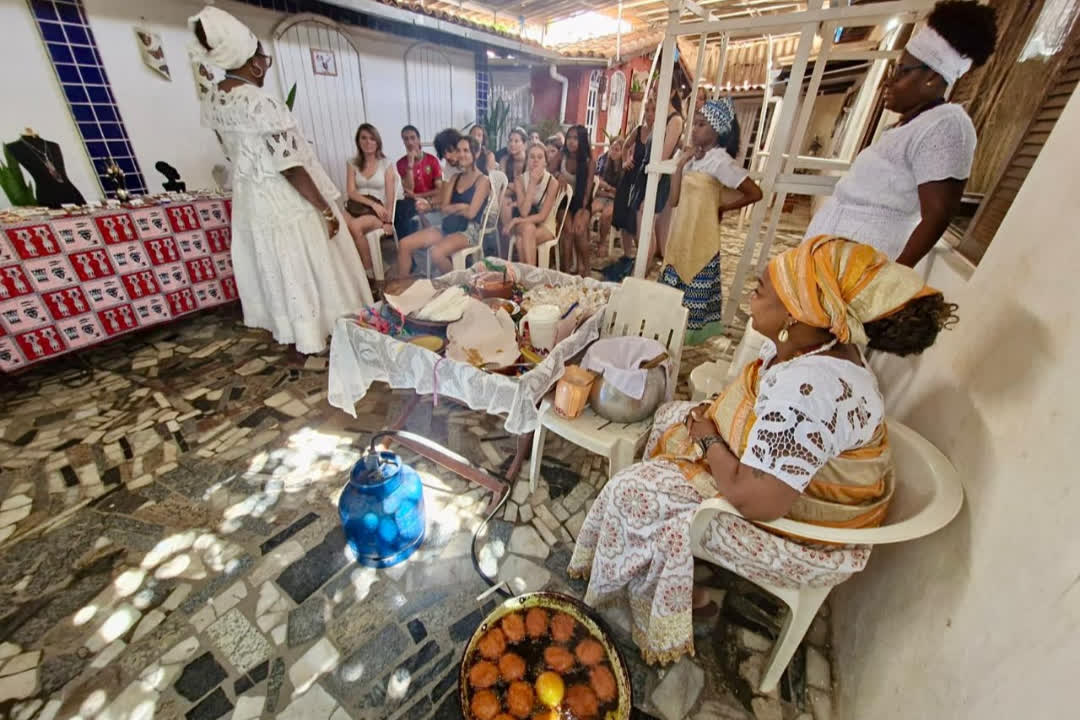 Estudantes franceses vivem a experiência da culinária de terreiro em Salvador