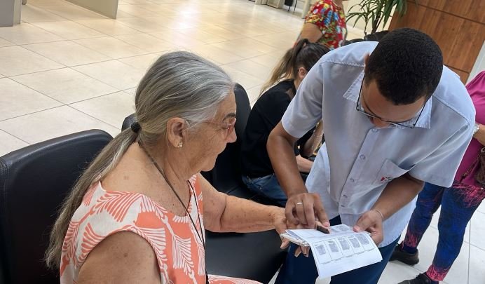 SAC realiza atendimento exclusivo a idosos neste sábado (15) Projeto Cidadão 60+ acontece em postos da capital e RMS, interior e SAC Móvel