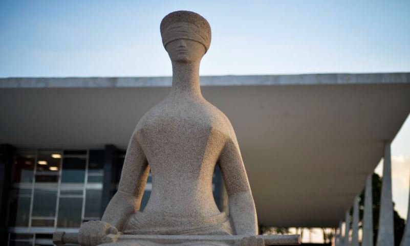 Você está visualizando atualmente STF ordena suspensão e devolução de penduricalhos “exorbitantes”