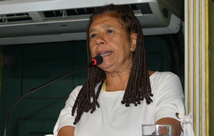 Você está visualizando atualmente Marta Rodrigues comemora decisão do TJ-BA que libera implantação do vagão exclusivo para mulheres no metrô de Salvador