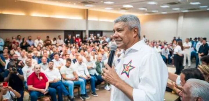 Mais de 300 prefeitos reafirmam apoio a Jerônimo em encontro em Salvador