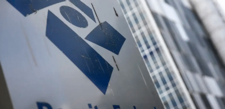 Receita paga nesta segunda último lote de restituição do IR 2026