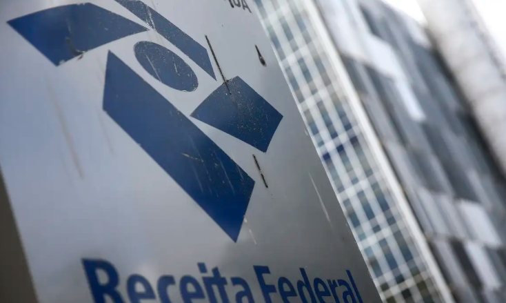 Receita paga nesta segunda último lote de restituição do IR 2026
