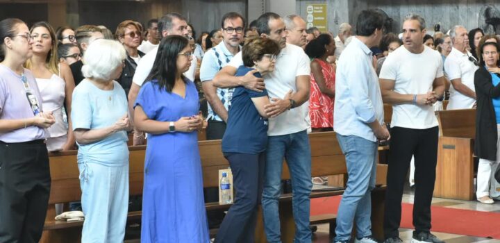 Prefeito participa de missa de abertura da Festa de Santa Dulce dos Pobres