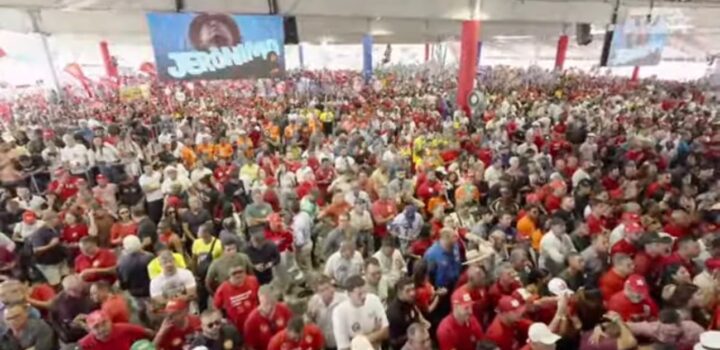 Lula, Jerônimo, Wagner e Rui mobilizam multidão em convenção histórica do PT na Bahia