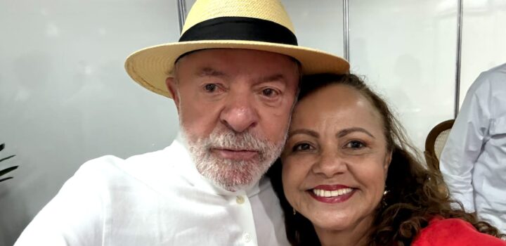 Aladilce e Jailma foram chamadas ao palco da convenção pelo governador Jerônimo