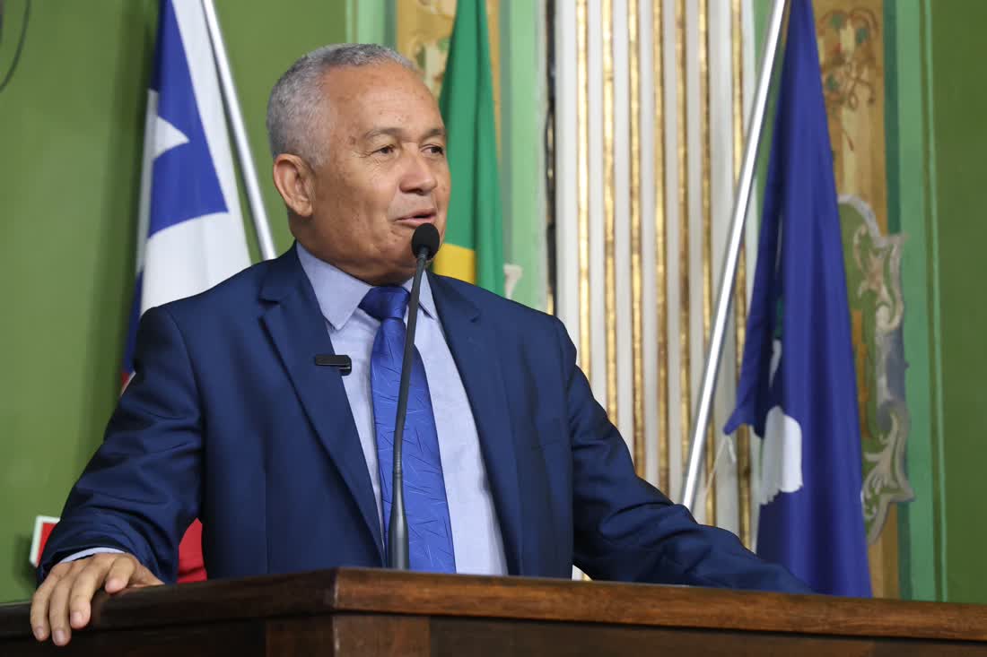 Téo Senna propõe seguro obrigatório para motociclistas de aplicativos em Salvador