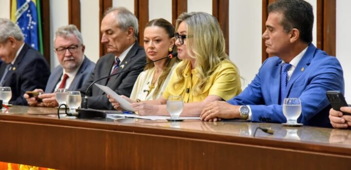 ALBA celebra 215 anos da Associação Comercial da Bahia em sessão especial