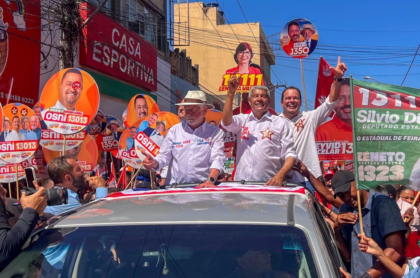 Geraldinho enaltece investimentos do governo de Jerônimo durante caminhada em Feira de Santana
