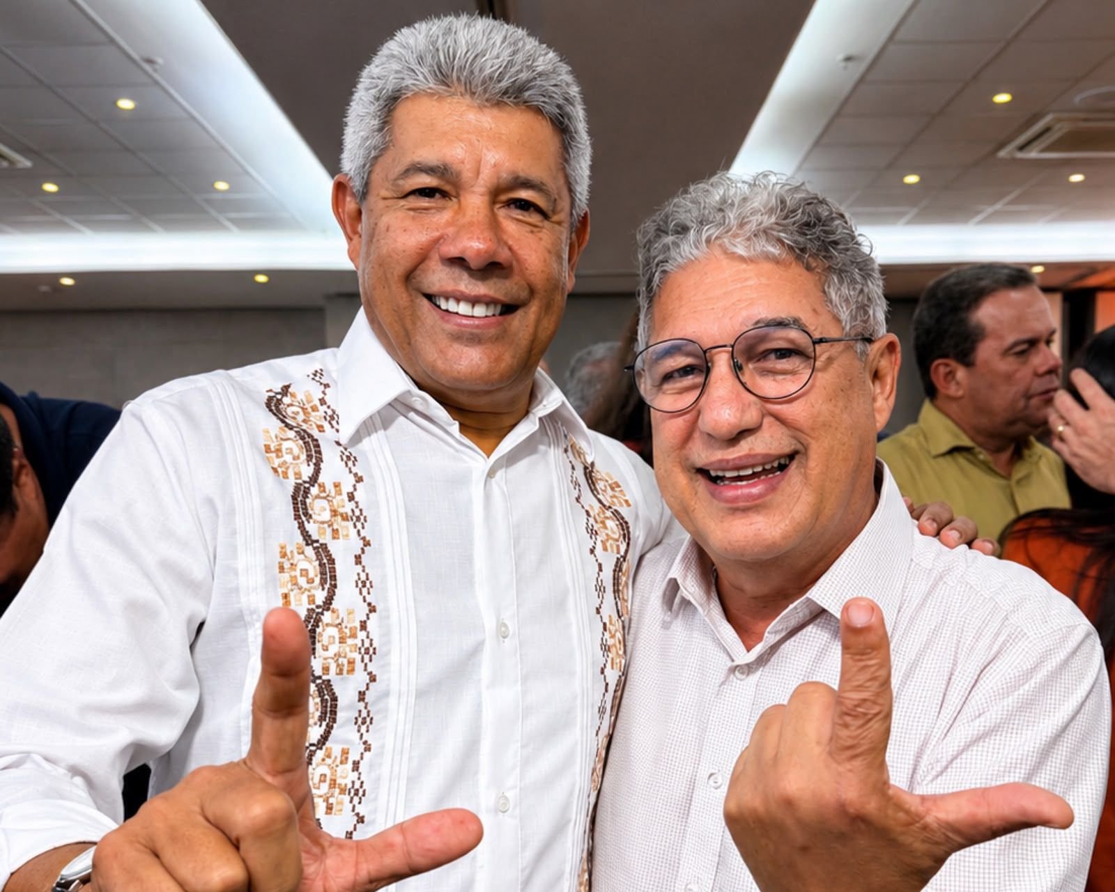 Rosemberg denuncia decadência de Salvador e diz que Bahia não cairá no “conto do vigário” da mudança de ACM Neto