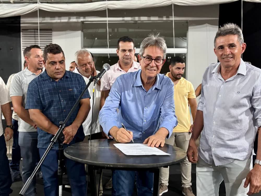 Barro Alto recebe obra de pavimentação e novos pontos de internet gratuita