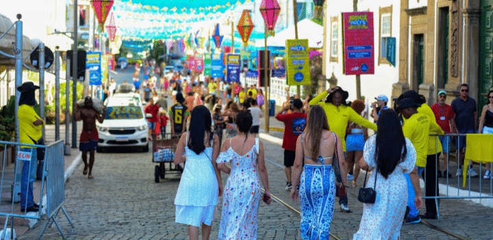 Ações dinamizam Centro Histórico de Salvador com valorização de produtores de arte e cultura