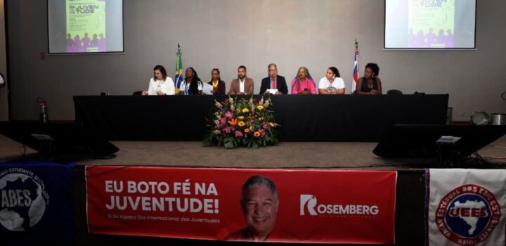 Juventude baiana discute participação social e políticas públicas em ato na Alba