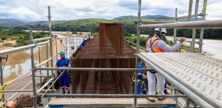 Obras da nova ponte sobre o Rio Jequitinhonha chegam a 65% de execução