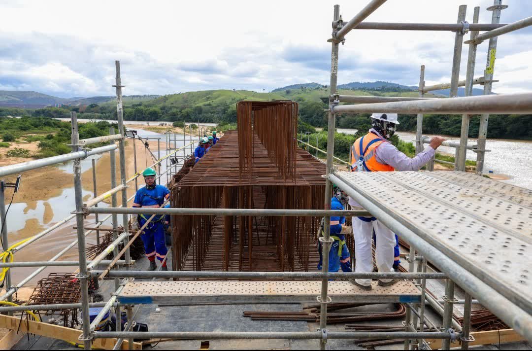 Obras da nova ponte sobre o Rio Jequitinhonha chegam a 65% de execução