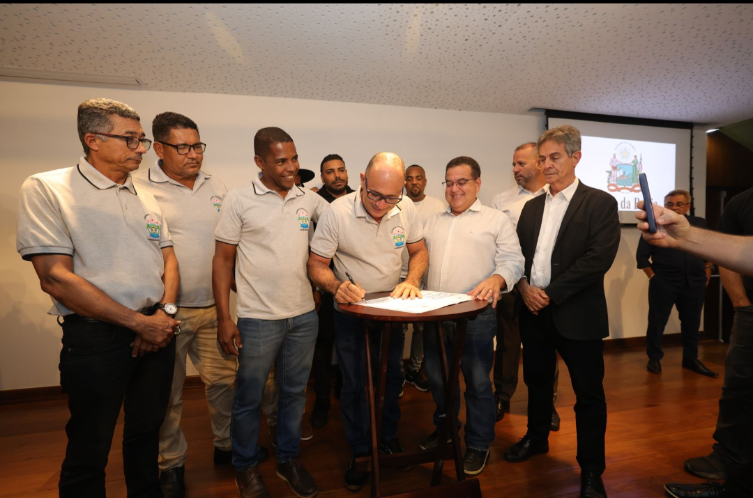 Novas obras de pavimentação melhoram acesso entre cidades e distritos da Bahia
