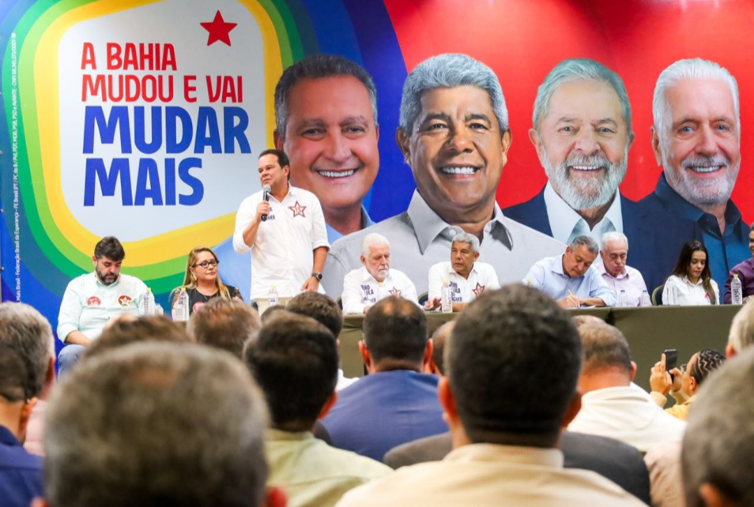 Geraldinho destaca força dos municípios e união da base em encontro com mais de 330 prefeitos e prefeitas da Bahia