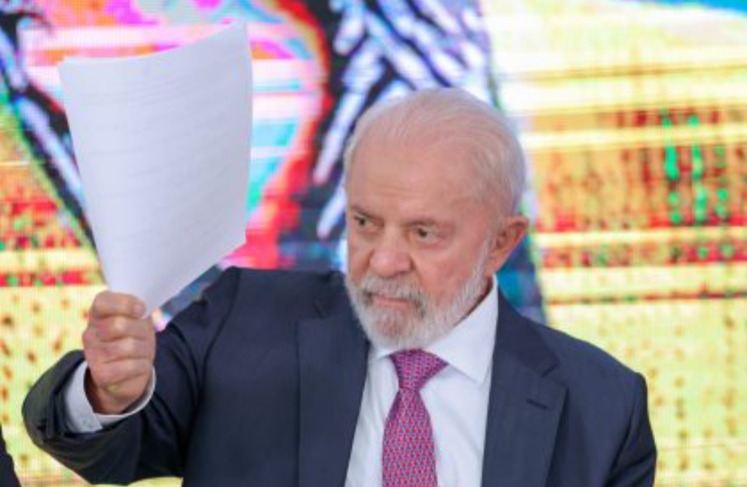 Lula lidera com folga na Bahia e tem mais de três vezes os votos de Flávio, segundo pesquisa