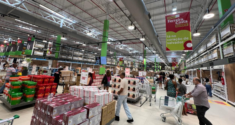 Ferreira Costa completa 142 anos em meio à transformação do consumo em panorama global