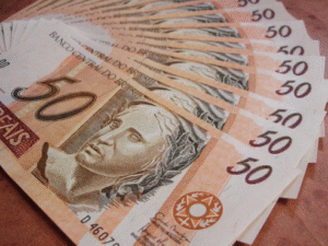 Leia mais sobre o artigo PIB cresce 0,5% no 2º trimestre, mas especialistas veem sinais de desaceleração
