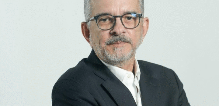 Antonio Lavareda analisa polarização, comportamento do eleitor e cenário político em jantar para empresários
