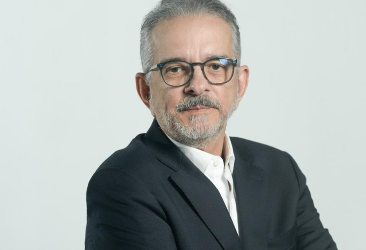 Antonio Lavareda analisa polarização, comportamento do eleitor e cenário político em jantar para empresários