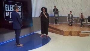 Leia mais sobre o artigo Sem fugir da réplica, jornalista premiada desconcerta ACM Neto em sabatina da TV Aratu