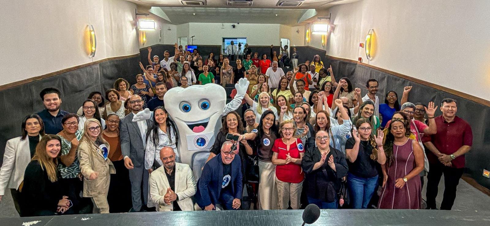 Aladilce propôs em audiência uma campanha pela melhoria da cobertura de saúde bucal em Salvador