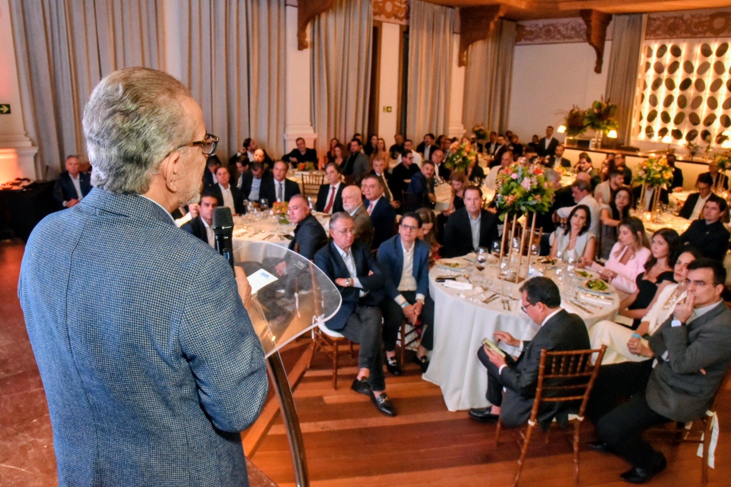 Disputa acirrada marca cenário eleitoral de 2026, aponta Antonio Lavareda
