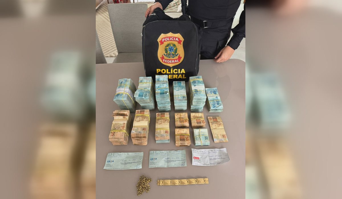 PF apreende R$ 450 mil em operação que cumpre mandados na Bahia e em outros quatro estados