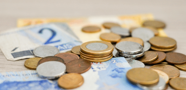 Problemas financeiros afetam saúde mental de 89% dos brasileiros, aponta Serasa