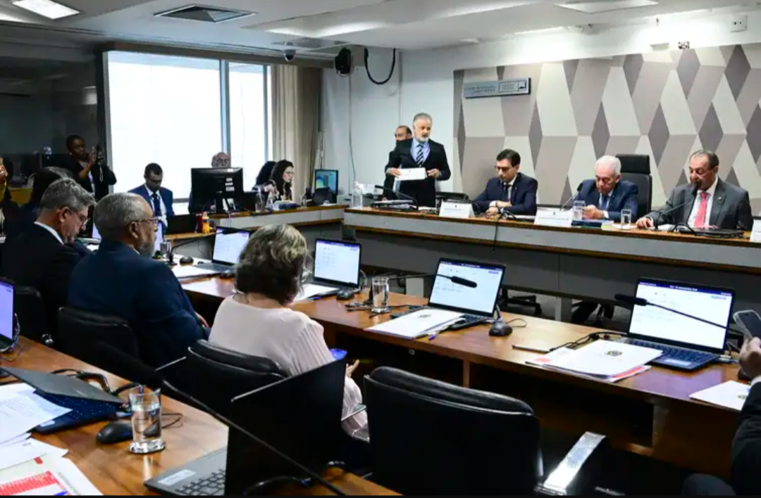 Sindicatos prometem pressionar Senado para votar 6×1 antes da eleição