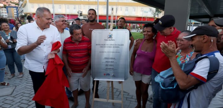 Estado da Bahia entrega revitalização do Largo da Calçada e projeta expansão do VLT até Alagoinhas