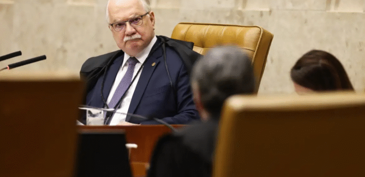 Fachin desmarca julgamento sobre atuação de Mendonça no caso Master